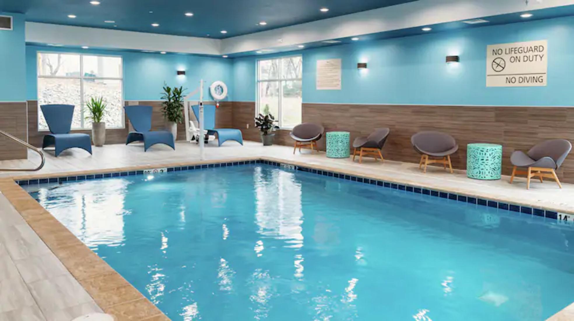 Hampton Inn & Suites Кин Экстерьер фото