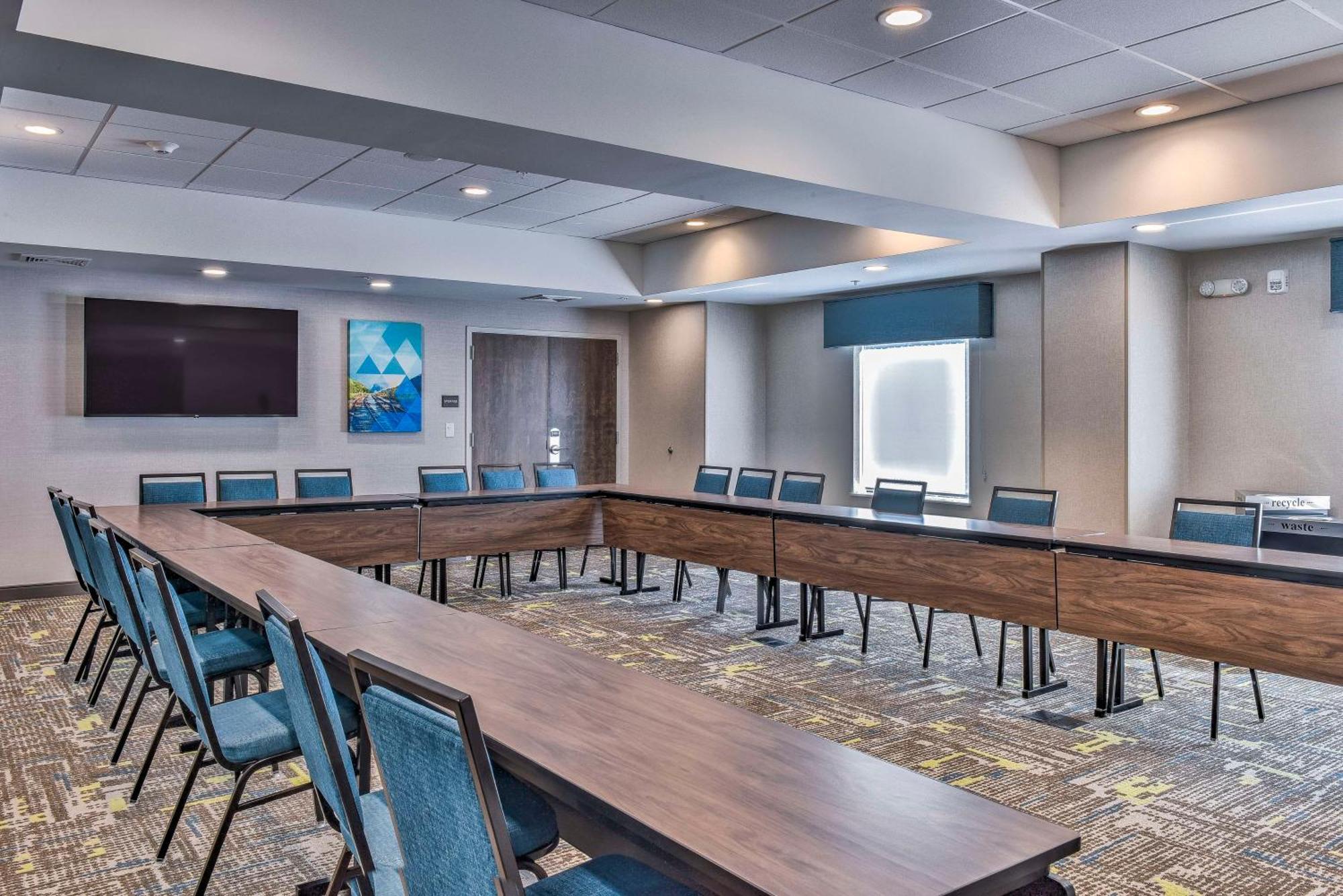 Hampton Inn & Suites Кин Экстерьер фото