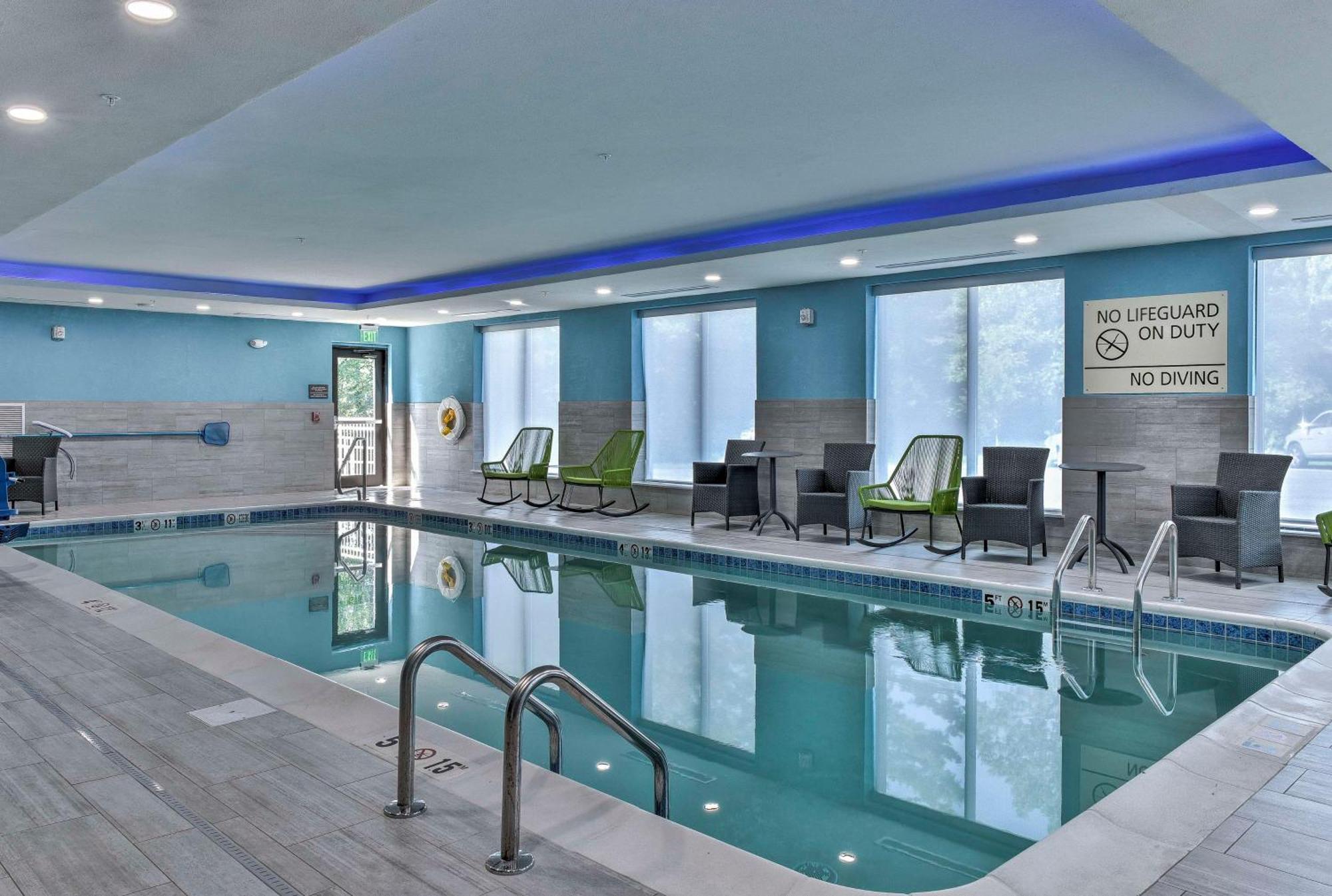 Hampton Inn & Suites Кин Экстерьер фото