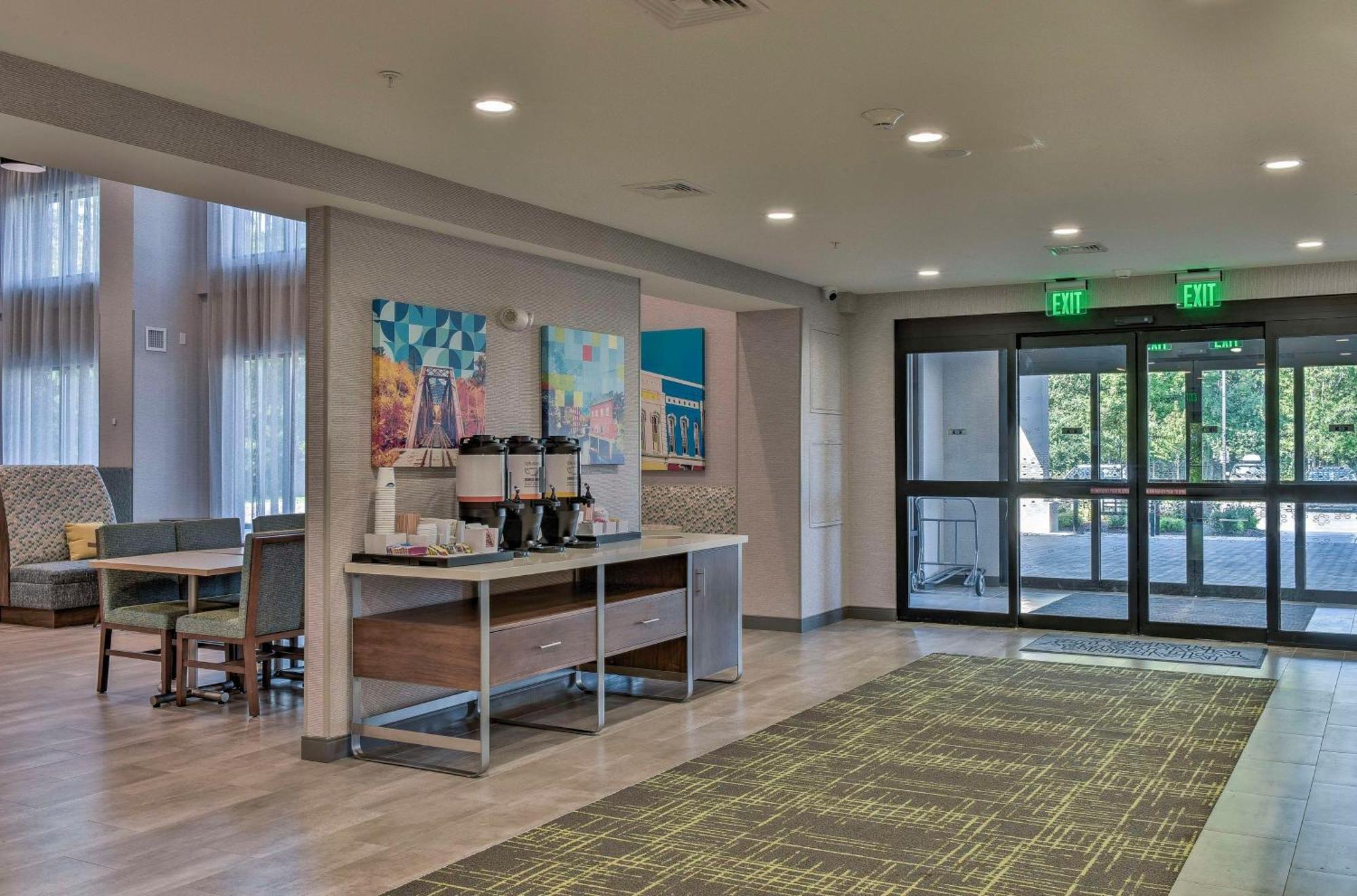 Hampton Inn & Suites Кин Экстерьер фото
