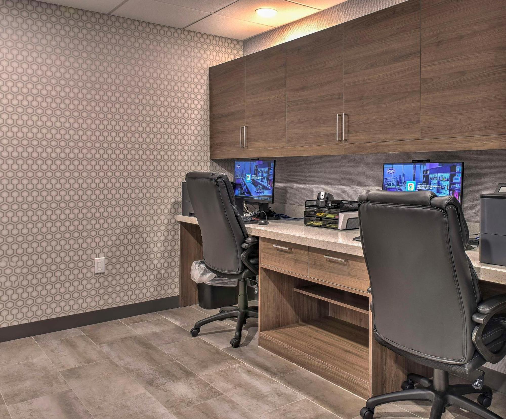 Hampton Inn & Suites Кин Экстерьер фото