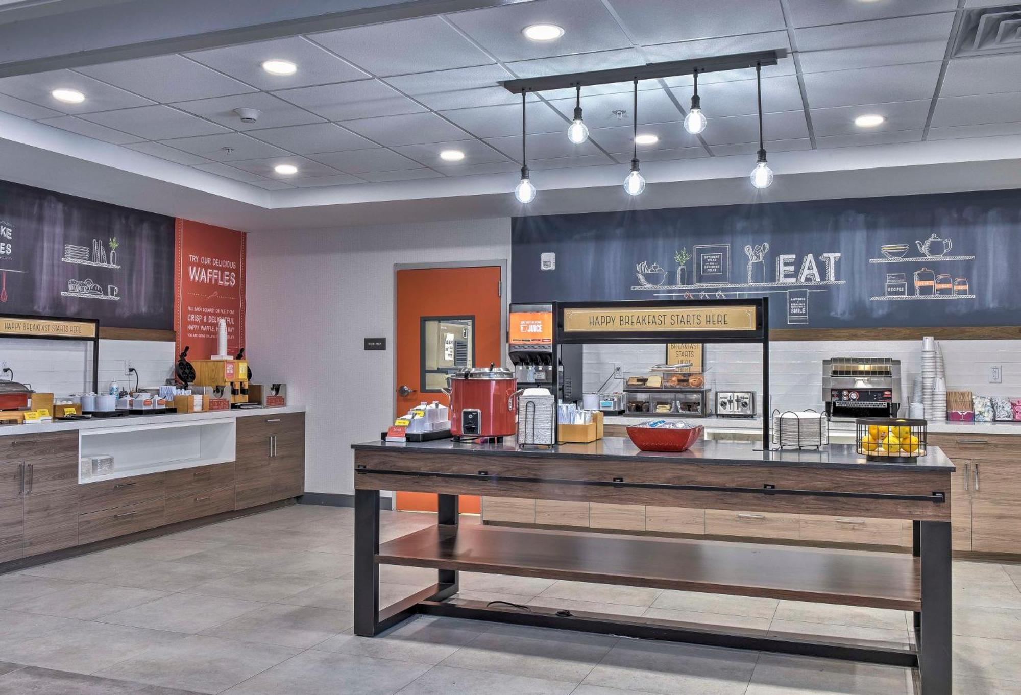 Hampton Inn & Suites Кин Экстерьер фото