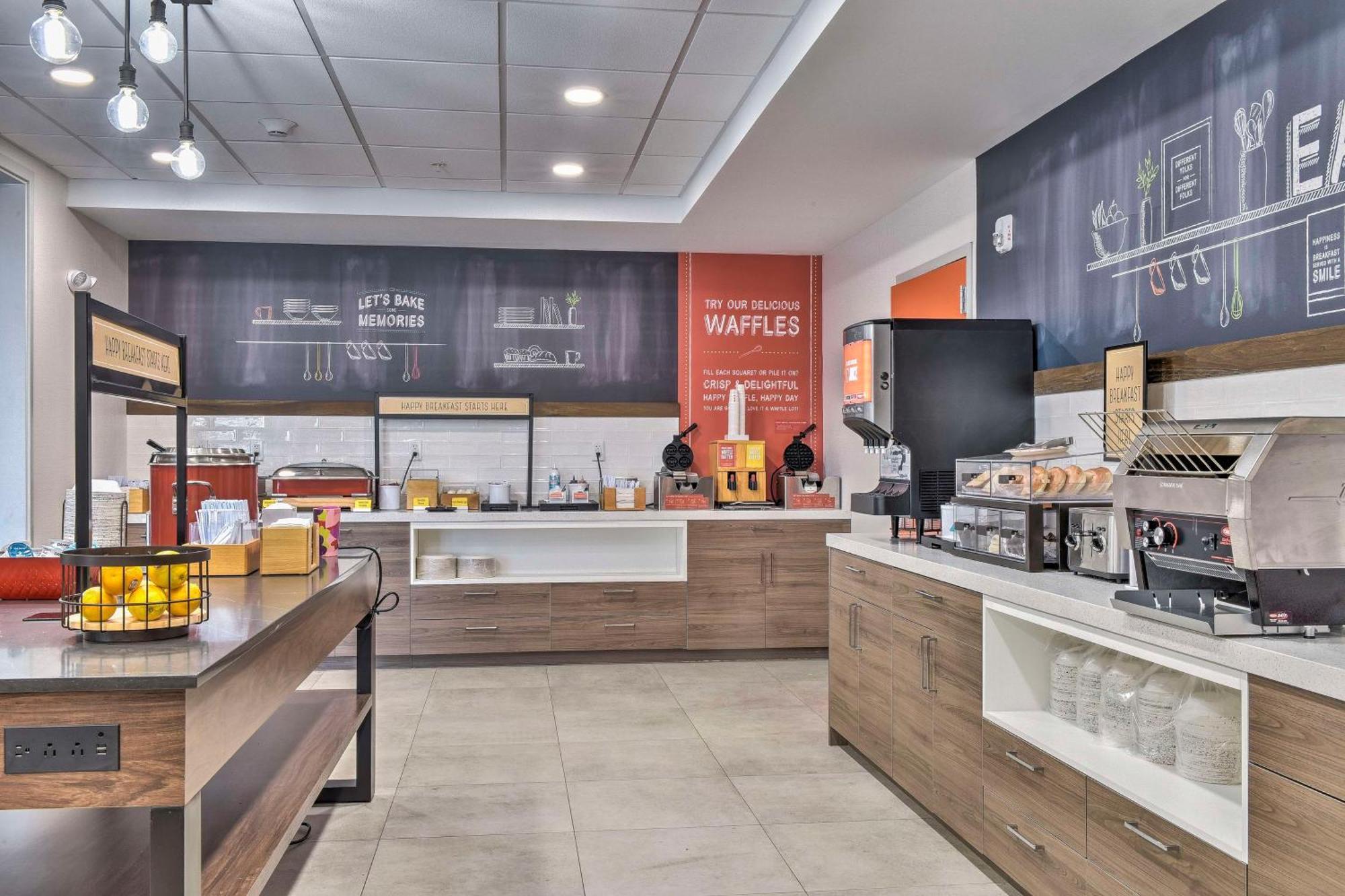Hampton Inn & Suites Кин Экстерьер фото